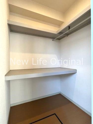 収納　洋服から小物までスッキリ収納できるWIC