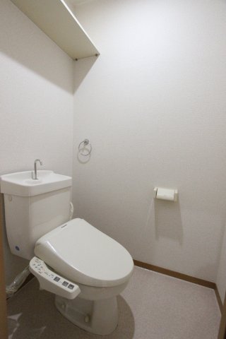 トイレ　参考写真です。現況優先。