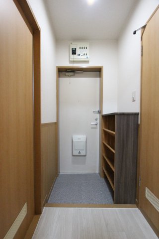 玄関　参考写真です。現況優先。