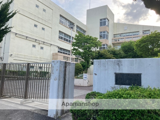 中学校　横浜市立西谷中学校（中学校）まで994m