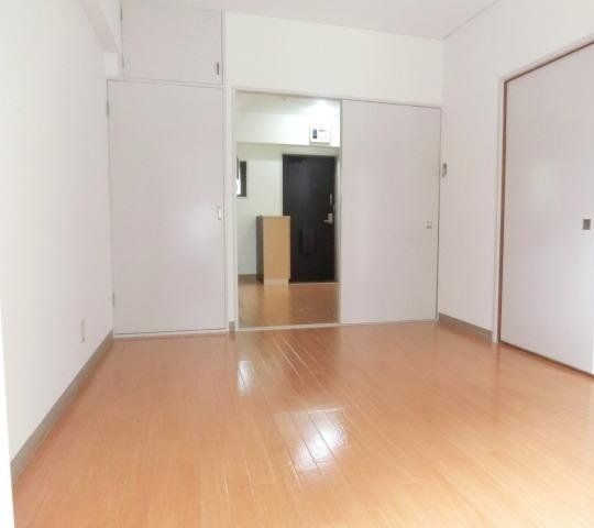 居室・リビング　６帖洋室