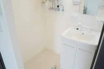 洗面設備　シャワー付きです♪