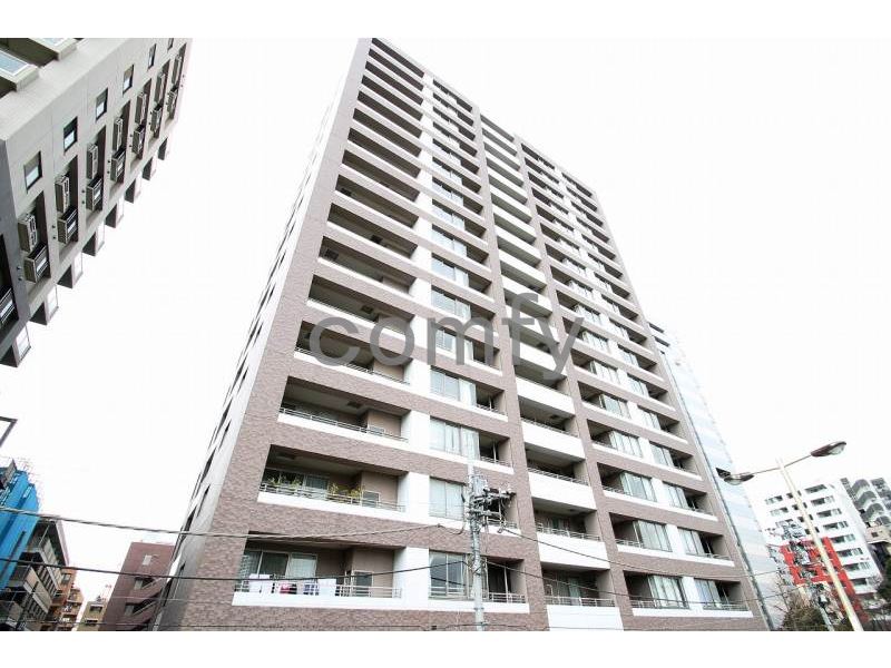 建物外観　タイル貼りの重厚感のある外観