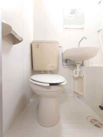 トイレ　エーデルヴァイス