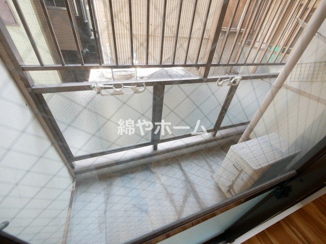 バルコニー　バルコニーからの眺めを楽しみながら食事をしませんか