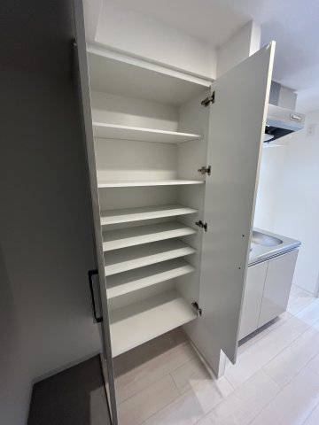 収納　ファーストフィオーレ九条II　靴箱