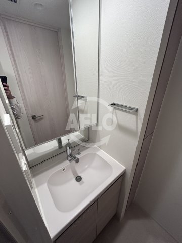 洗面設備　コンフォリア新大阪宮原Q　洗面台