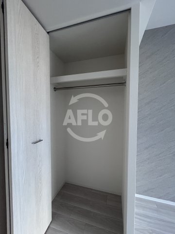 収納　コンフォリア新大阪宮原Q　クローゼット