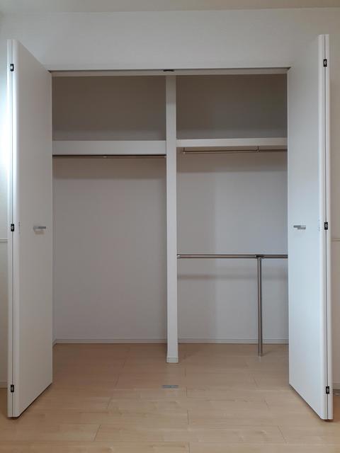 収納　ハンガーラック付きで楽々収納♪