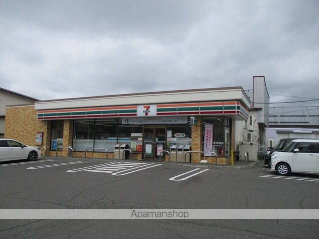 コンビニ　セブンイレブン（コンビニ）まで85m