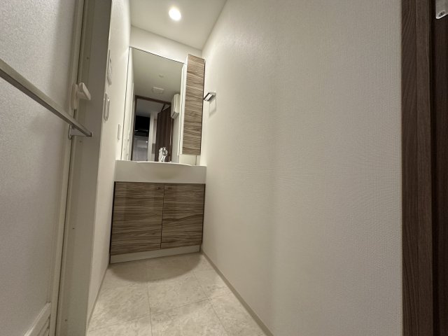 洗面設備　※同施工会社別室参考写真