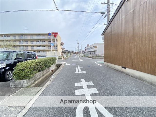 その他　前面道路（その他）まで0m