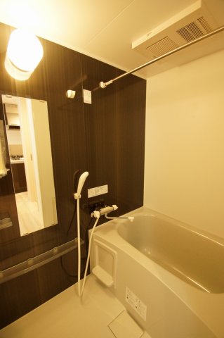 バス・シャワールーム　「バス・トイレ別」