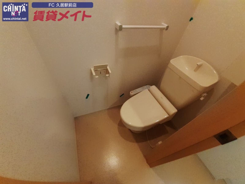 トイレ　同型参考写真