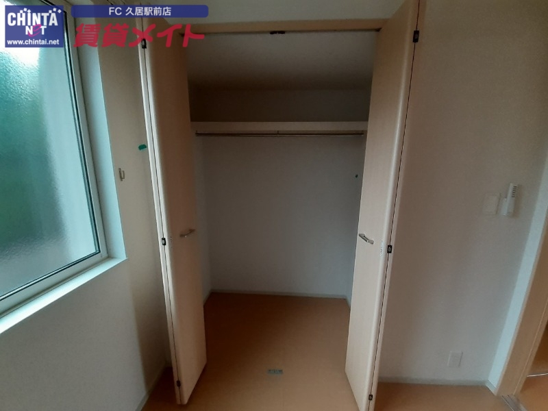 収納　同型参考写真