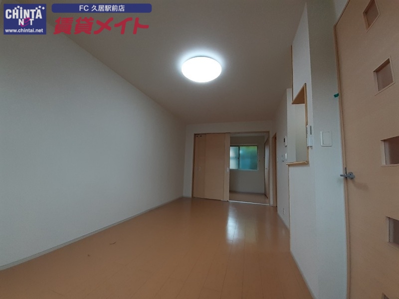 居室・リビング　同型参考写真