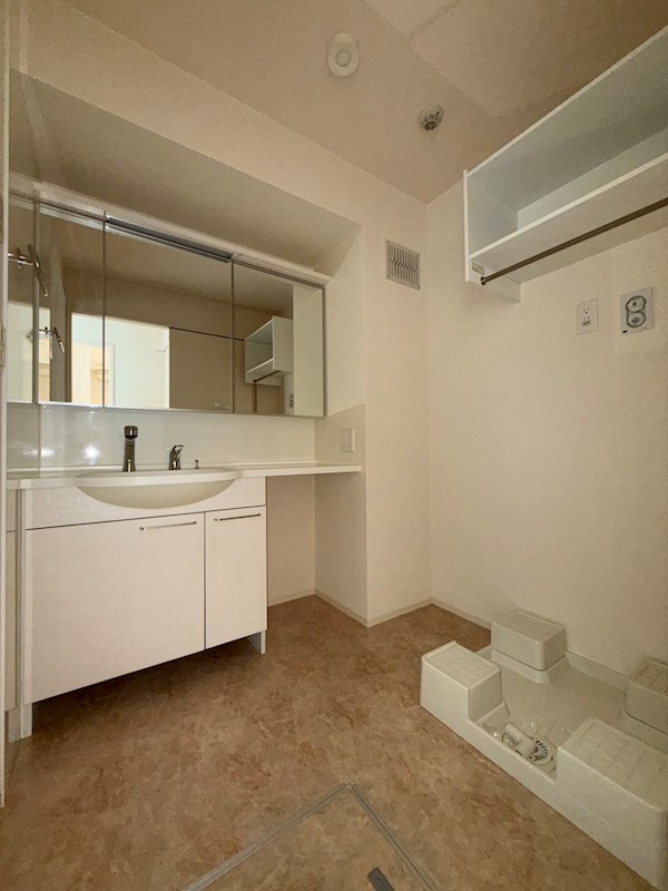 洗面設備　同仕様写真