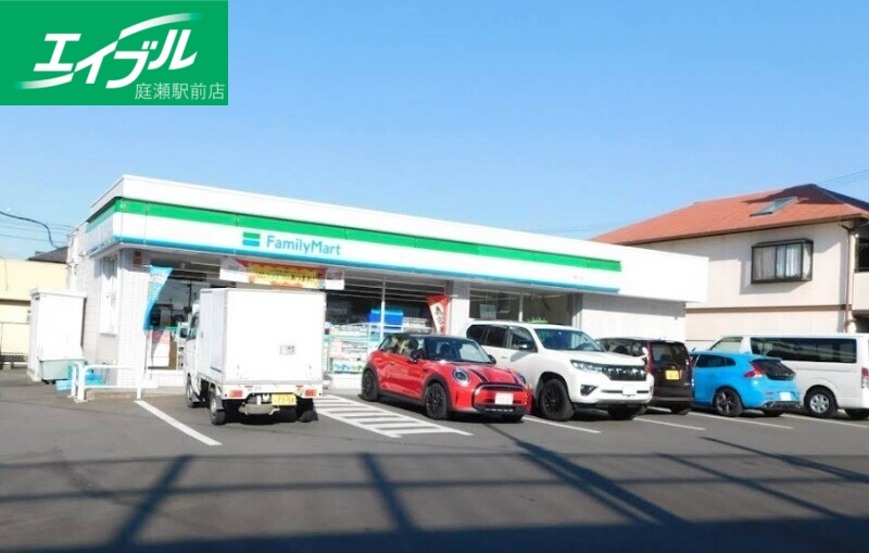 コンビニ　ファミリーマートバイパス青江店（コンビニ）まで381m