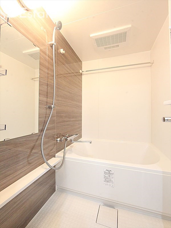 バス・シャワールーム　バスルーム