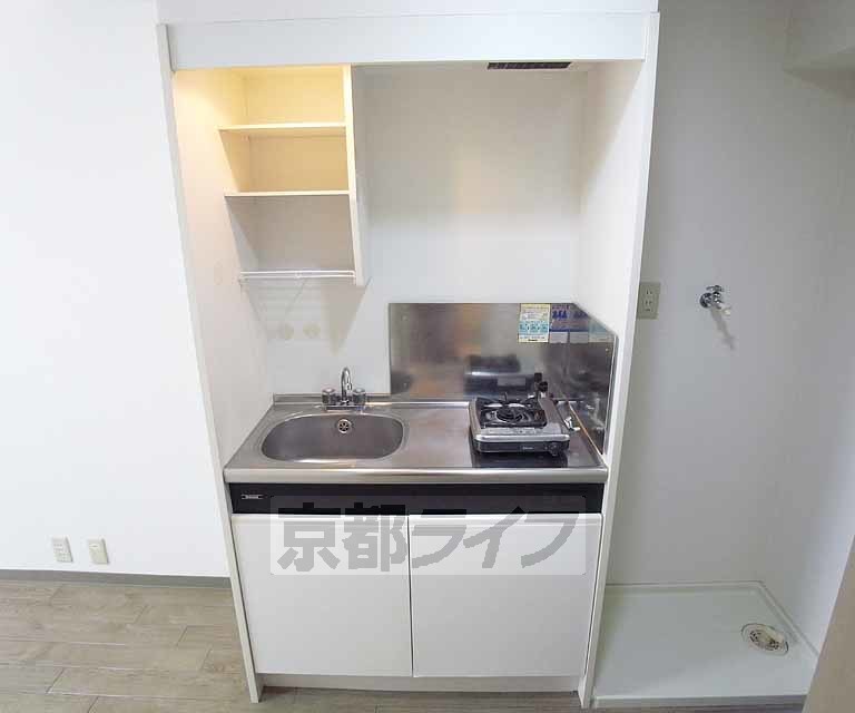キッチン　コンパクトなキッチン；１口ガスコンロ
