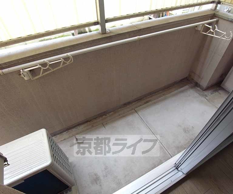 バルコニー　しっかりしたバルコニー