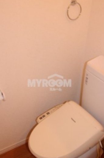 トイレ　温水洗浄便座（同一仕様写真）