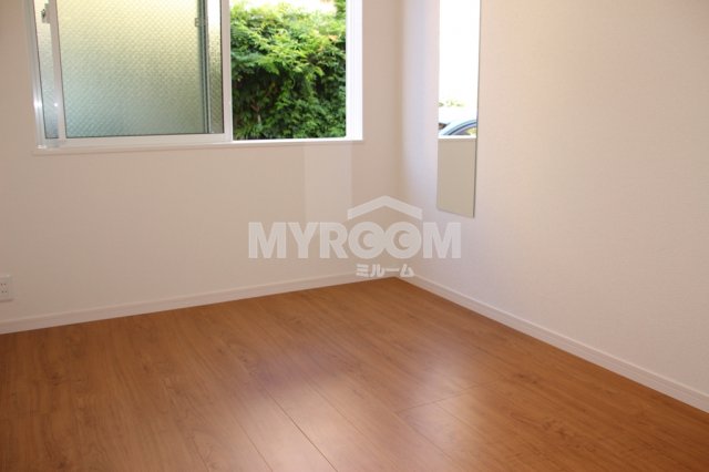 居室・リビング　洋室☆（同一仕様写真）