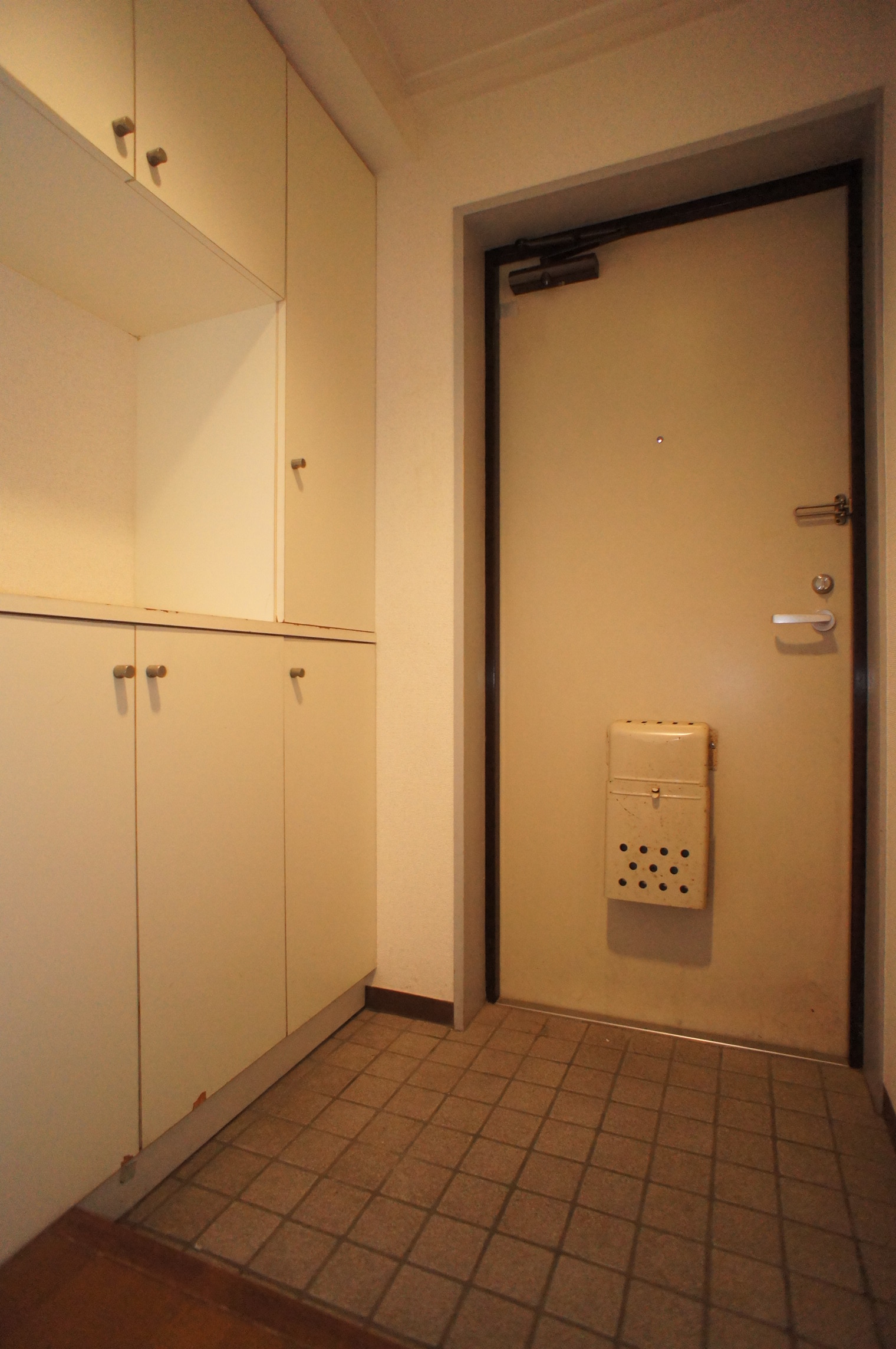 玄関　シューズＢＯＸあります！