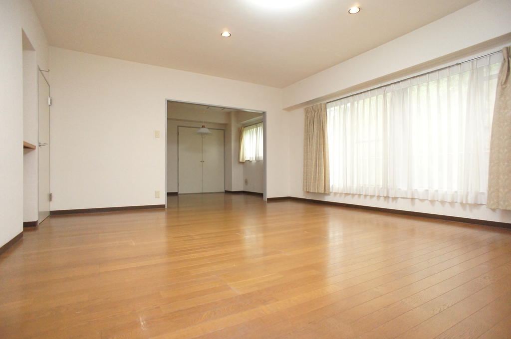 ショッピングセンター　ファッションセンターしまむら笠間店（ショッピングセンター）まで611m