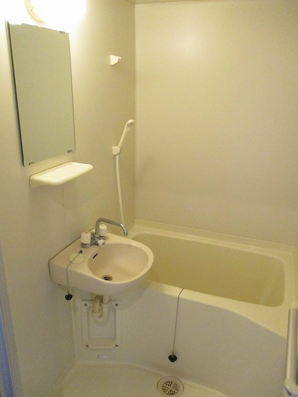 バス・シャワールーム　別部屋参考写真