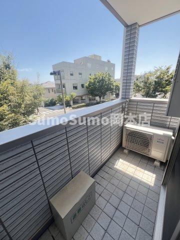 バルコニー　外からの目が気にならないバルコニーで洗濯物が干せます