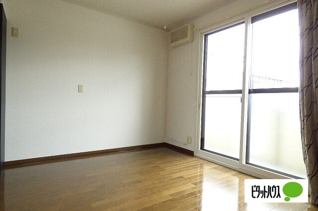 居室・リビング　他のお部屋のお写真です