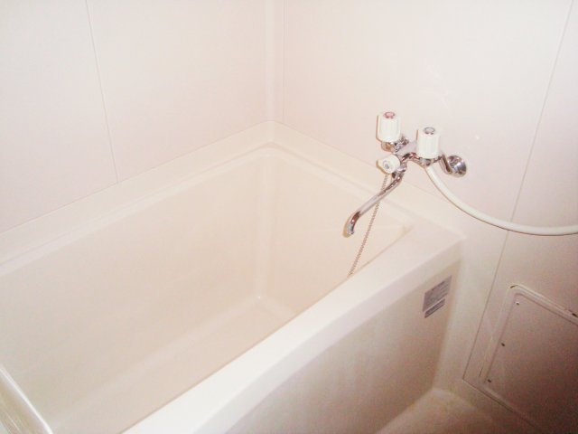 バス・シャワールーム　お風呂で日々の疲れを落としましょう