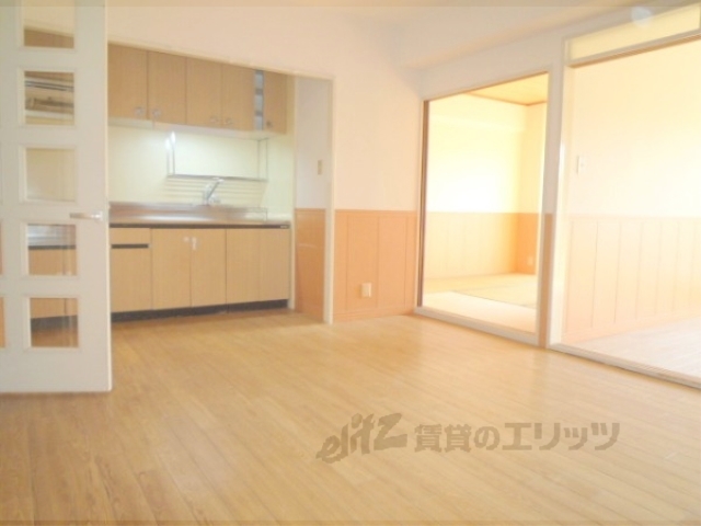 居室・リビング　リビング