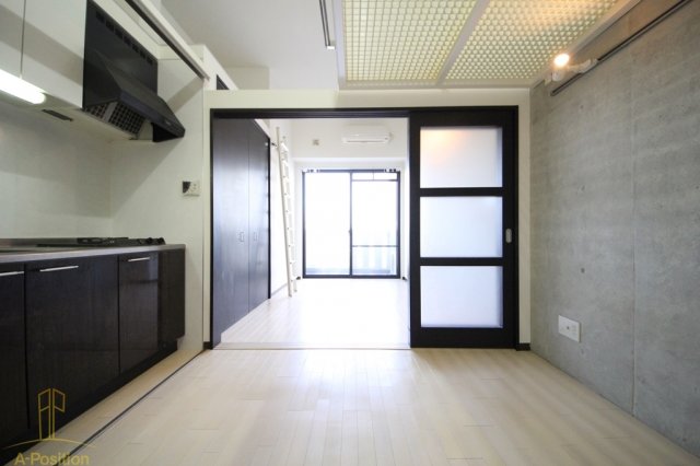 居室・リビング　T’s SQUARE天神橋