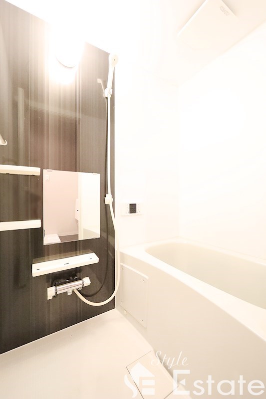 バス・シャワールーム　バスルーム