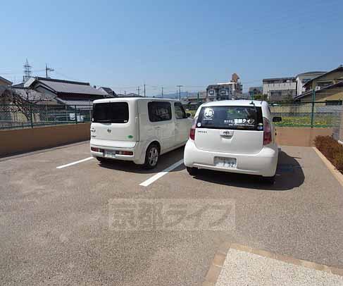 玄関　シューズボックス完備！広々玄関です！