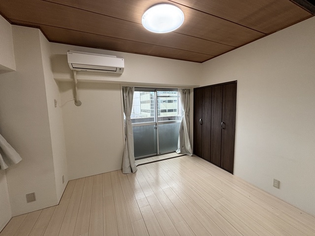 その他部屋・スペース　洋室６畳　ハウスクリーニング実施前画像