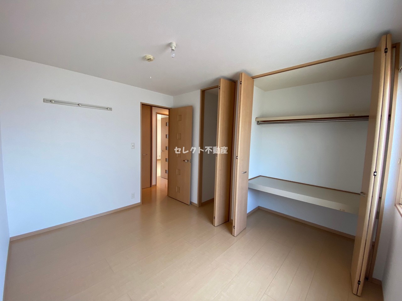 収納　フルール・ド・スリジェA102 収納