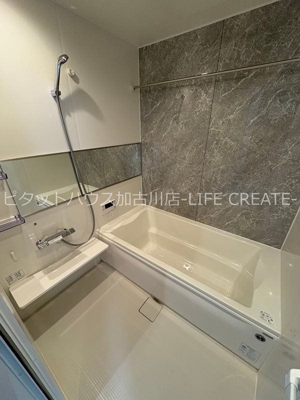 バス・シャワールーム　写真は102