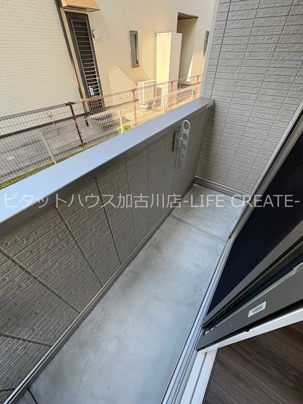 バルコニー　写真は102