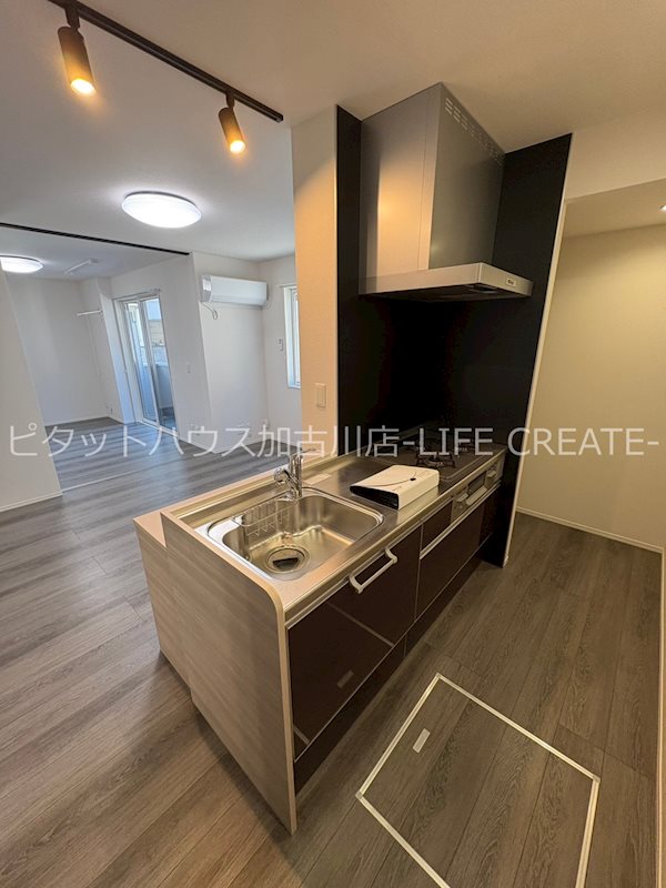 キッチン　写真は102