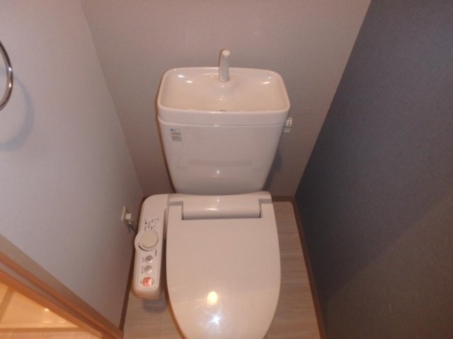 トイレ　シンプルで使いやすいトイレです
