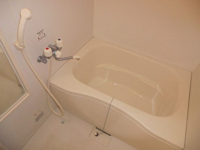 バス・シャワールーム　浴室乾燥機付きバス