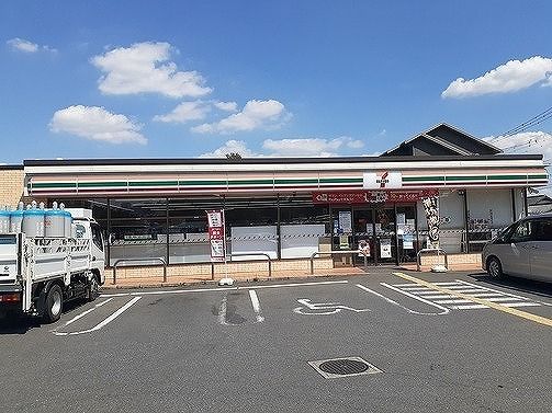 コンビニ　セブン-イレブン 飯能川寺店（コンビニ）まで800m