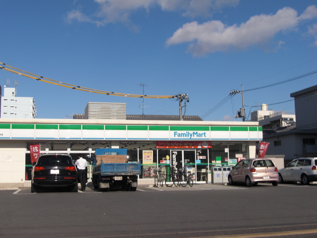 コンビニ　ファミリーマート東観音店（コンビニ）まで197m
