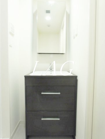 洗面設備　独立洗面台です。