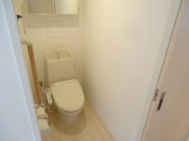 トイレ　シャワー付トイレ