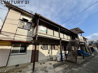 建物外観　敷地内に駐車場あります！