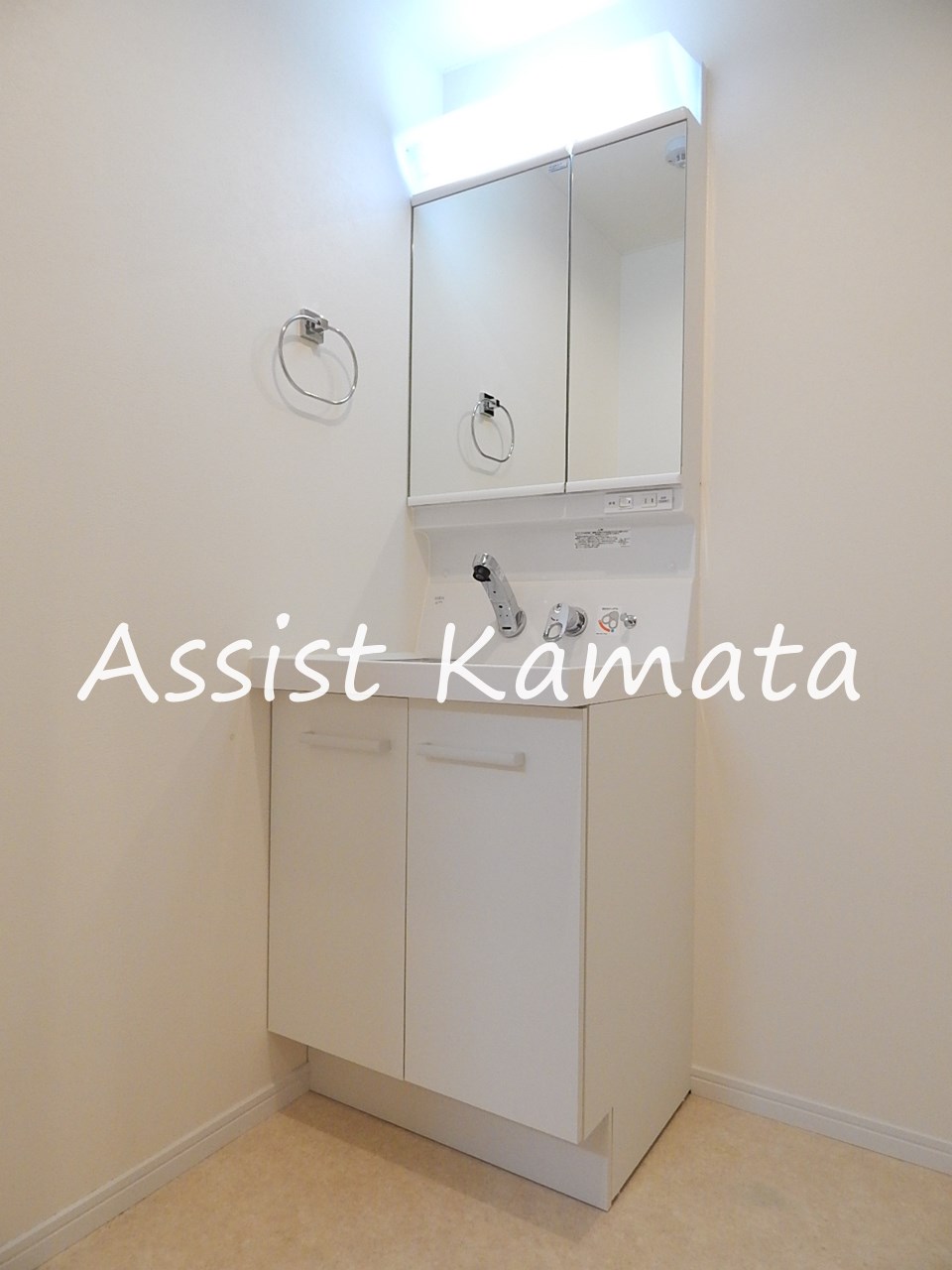 洗面設備　写真は同タイプの別号室です